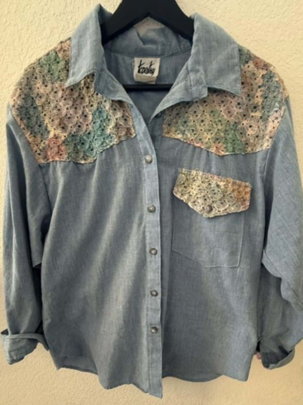 Vintage Tapestry Pastel Lace Chambray Button Up Shirt (Medium)